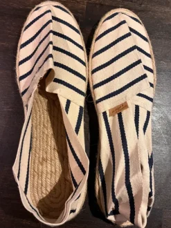 Marineblaue Espadrilles der Marke La Maison de l'Espadrille