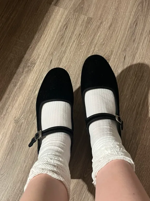Mary jane velvet black shoes