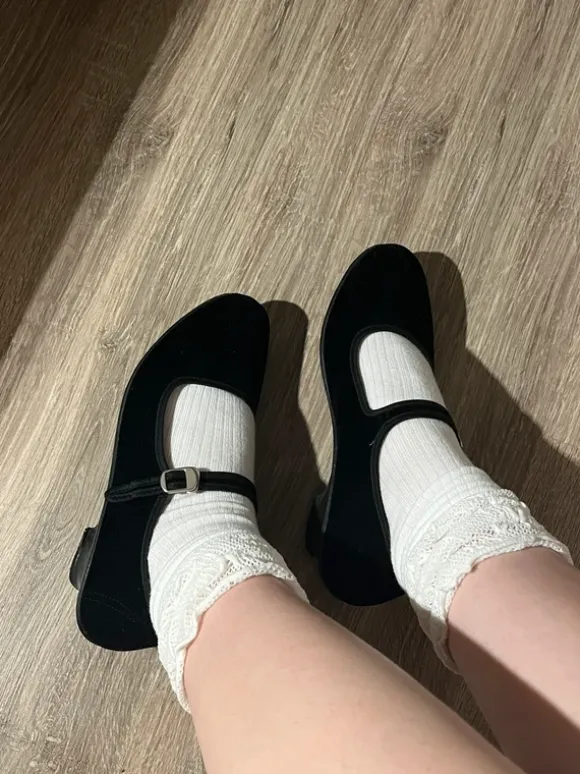 Mary jane velvet black shoes