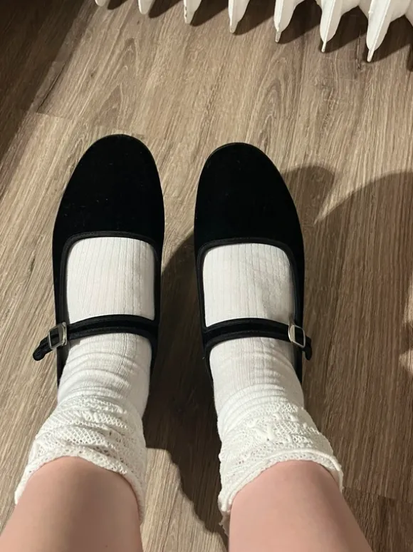 Mary jane velvet black shoes