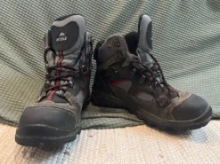 McKinley Wanderschuhe / Trekkingschuhe mit Vibram Sohle