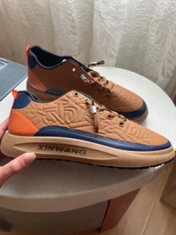 Men sneakers 40