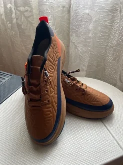 Men sneakers 40