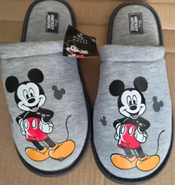 Mickey-Mouse-Flip-Flops