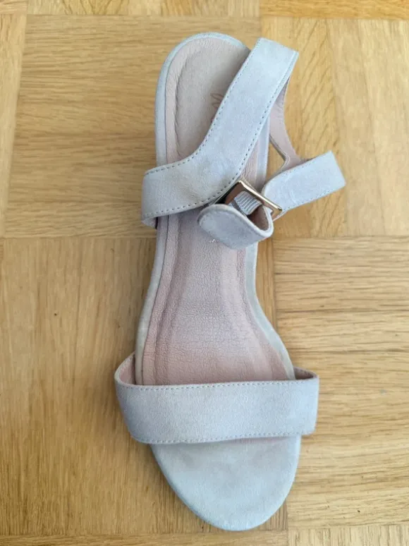 Mime et moi nude suede