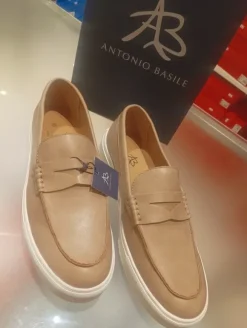 Mocassino beige uomo