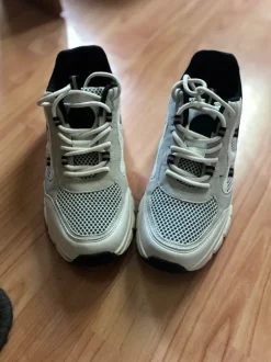 Mooie sneakers maat 39