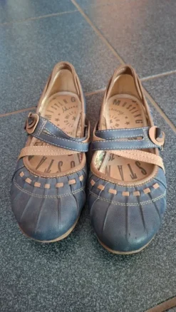 Mustang Sandalen Gr 36