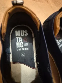 Mustang Slipper