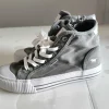Mustang Sneakers