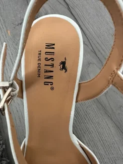 Mustang White Patent Block Heel Sandals