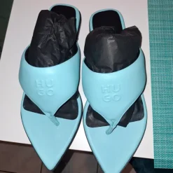 Nagelneue hugo boss sandalen