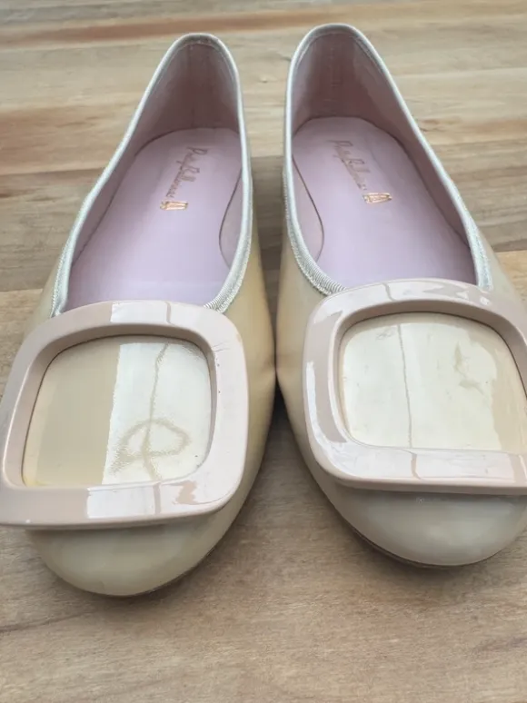 Nagelneue Schuhe von Pretty ballerinas in nude
