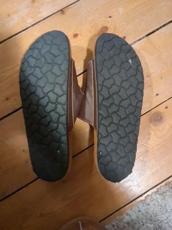 Natural world sandals