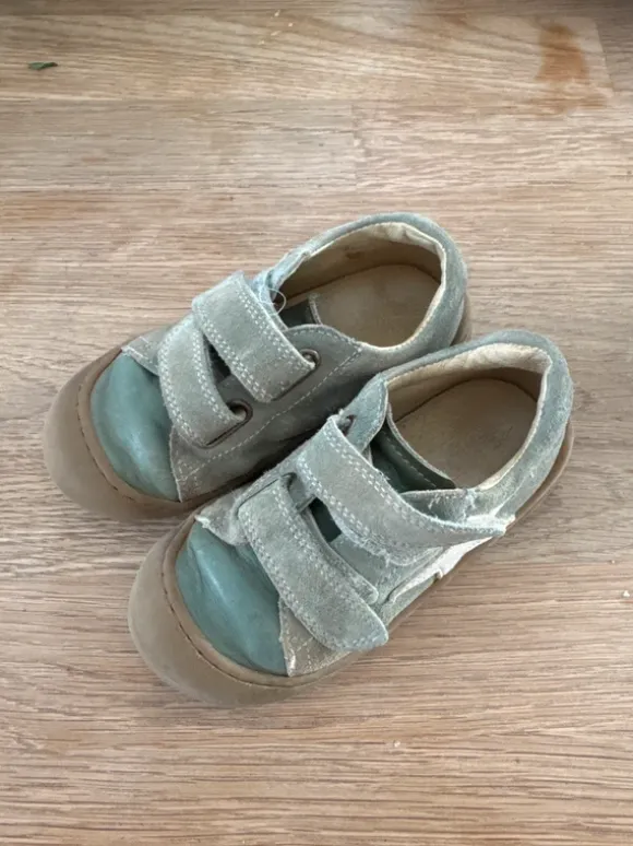 Naturino / Falcotto Leder Lauflernschuhe Gr. 25