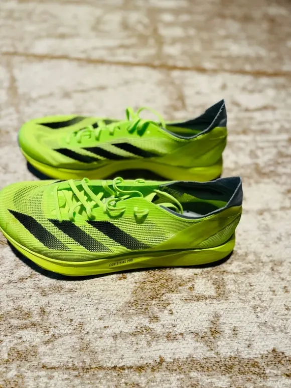Neon gelbe Adidas Adizero Takumi Sen 10 – Fast wie neu 🔥