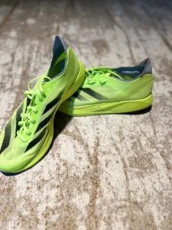 Neon gelbe Adidas Adizero Takumi Sen 10 – Fast wie neu 🔥