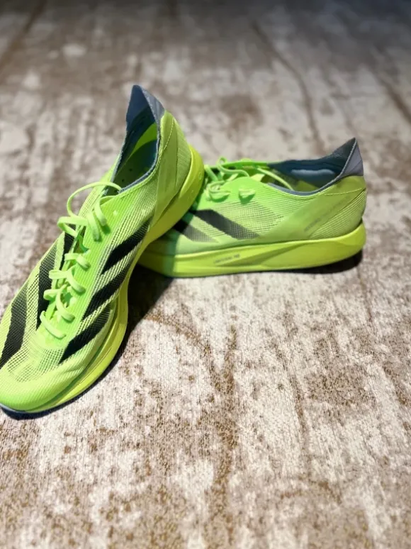 Neon gelbe Adidas Adizero Takumi Sen 10 – Fast wie neu 🔥