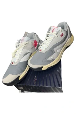 NEU 🏀 New Balance Kawhi 4 Basketballschuhe Gr. 42 | Grau | OVP
