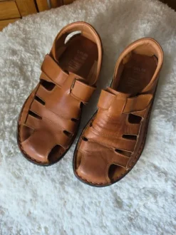 Neu Echtleder Sandale Größe 41