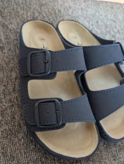 Neu, ungetragen: Hausschuhe Bio to Nature Gr. 41 Leder-Fußbett Sommerschuhe Komfort-Pantoletten blau