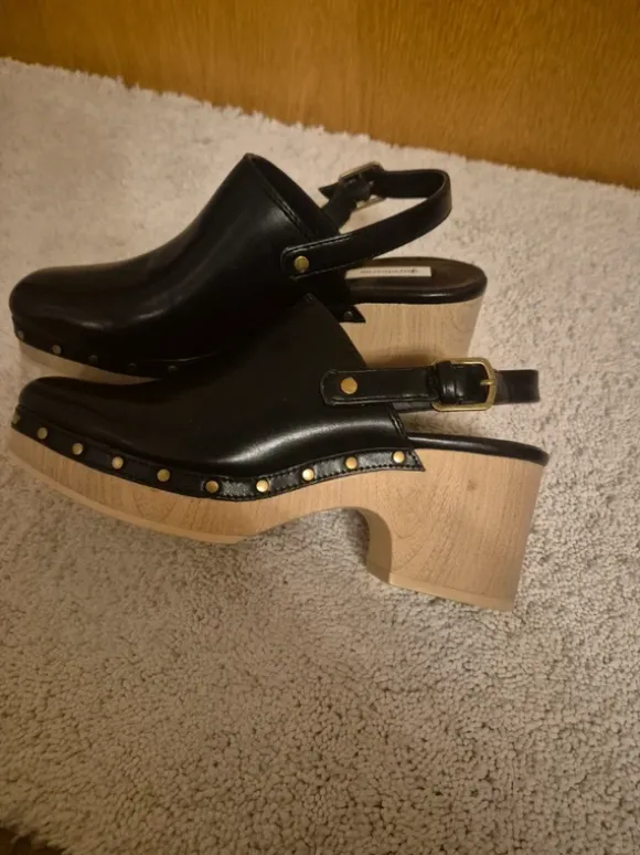 Neue Clogs