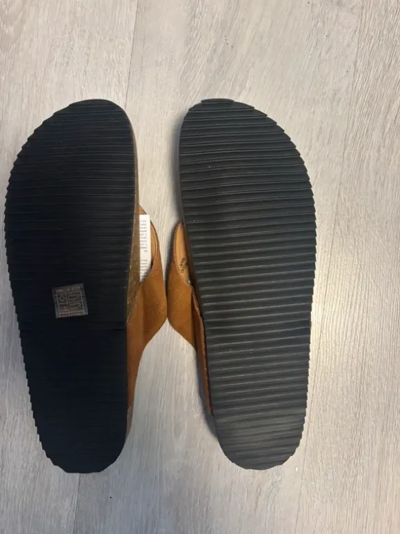 Neue Dokela Zehentrenner / Sandalen - Braun - Größe 45 - NEU