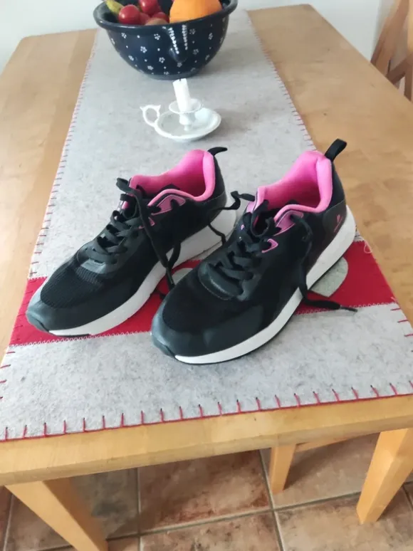 Neue Donnay Sneaker Gr. 40 schwarz - pink