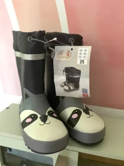 Neue Gummistiefel Waschbär Gr. 25