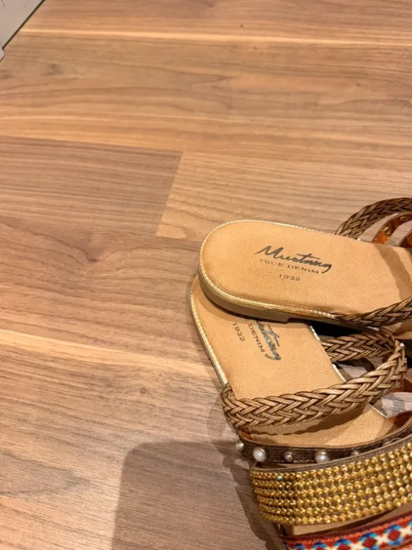 Neue Mustang Sandalen / Schlappen Gr. 38 – mit Glitzer & Perlen