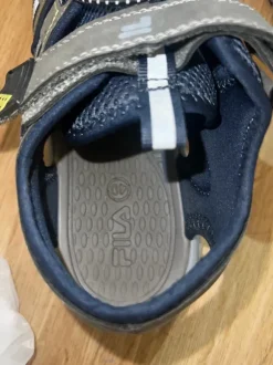 Neue Sandalen FILA