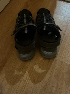 Neue Sandalen FILA