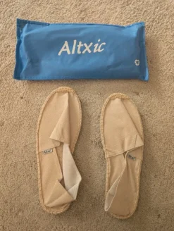 Neue, ungetragene Espadrilles für Männer