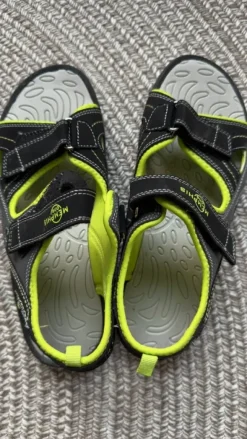 Neue, ungetragene Sandalen von Memphis One in Größe 41.