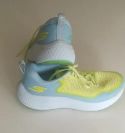 Neuwertige Skechers go run supersonic max farbe lime grösse 40