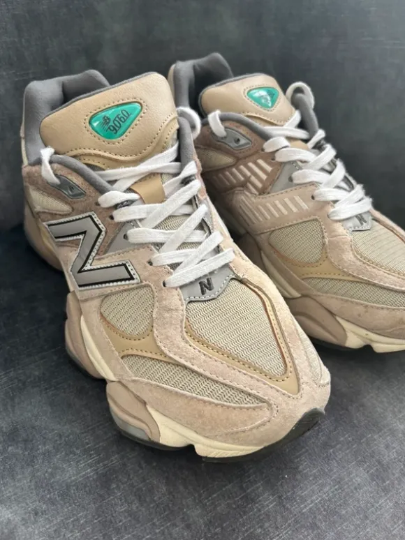 New Balance 9060