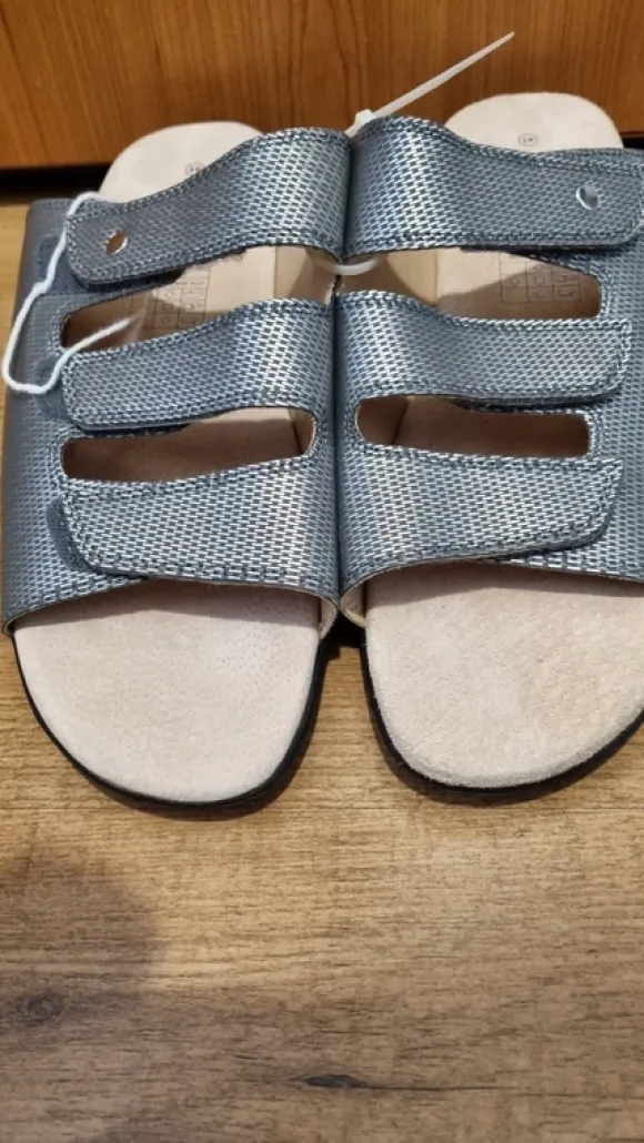 Nieuw nooit gedragen dames slippers