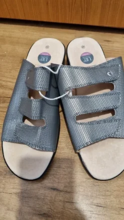 Nieuw nooit gedragen dames slippers