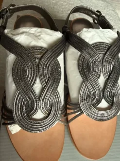 Nieuwe metallic zilveren feestsandalen 37
