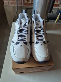 Nieuwe New Balance indoor sportschoenen mannen maat 43 – originele doos, retro look