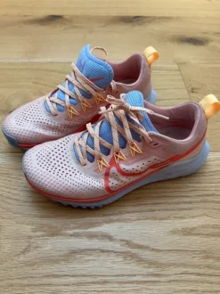Nike - Schuhe - 38.5