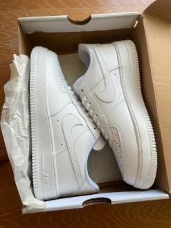 Nike Air Force 1 White n43