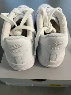 Nike Air Force Frauen Schuhe