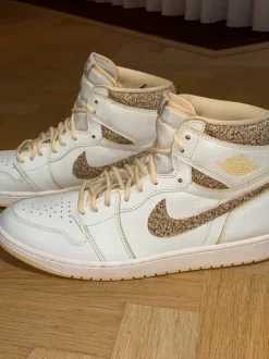 Nike Air Jordan 1 High Beige/Crème Maat 47.5