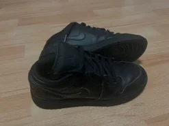 Nike Air Jordan 1 Low #blackjordanlow