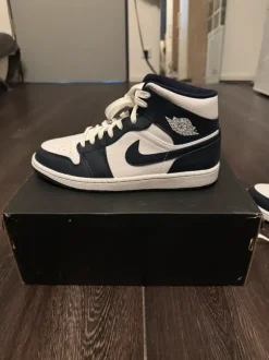 Nike Air Jordan 1 Mid