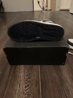 Nike Air Jordan 1 Mid