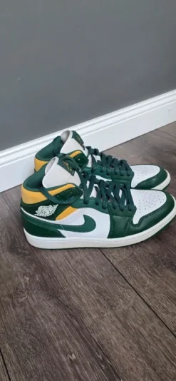 Nike Air JORDAN 1 Mid Sonics
