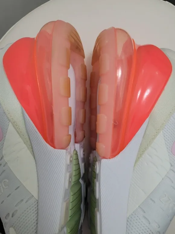 Nike Air Max 270 Gr. 38 weiß/ pink/ aprikose
