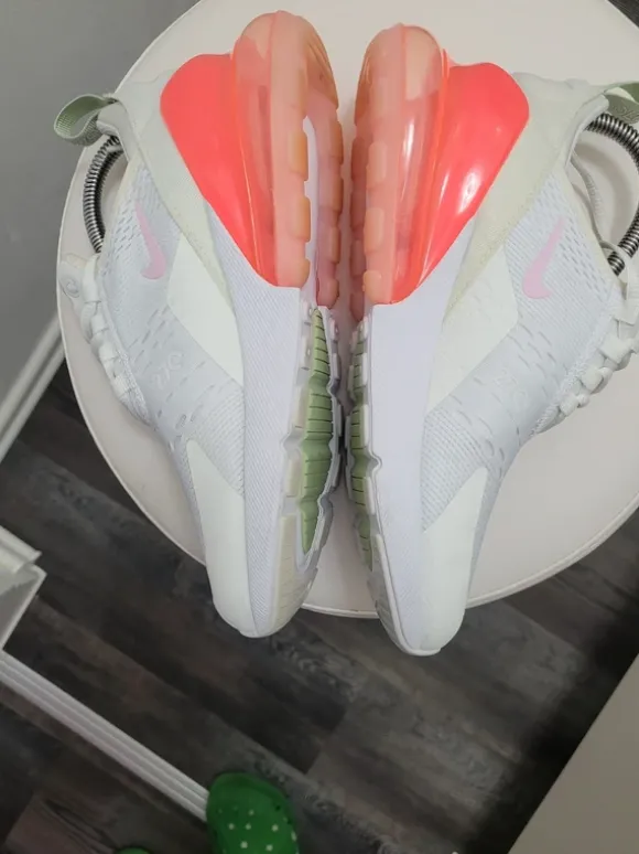 Nike Air Max 270 Gr. 38 weiß/ pink/ aprikose